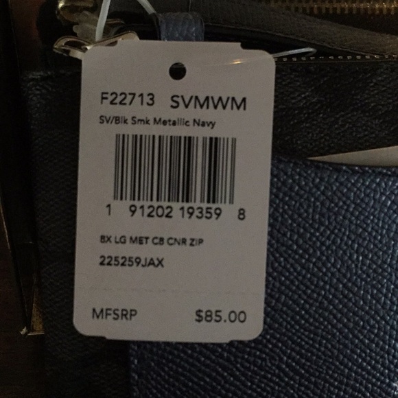 NEW, never used, this seasons COACH wallet! - Picture 2 of 4